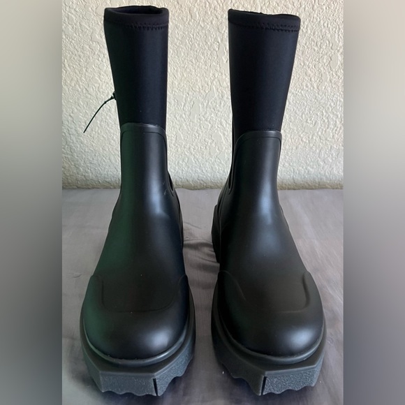 Off White Black Sponge Rainboots Size 8 NIB - Picture 4 of 12